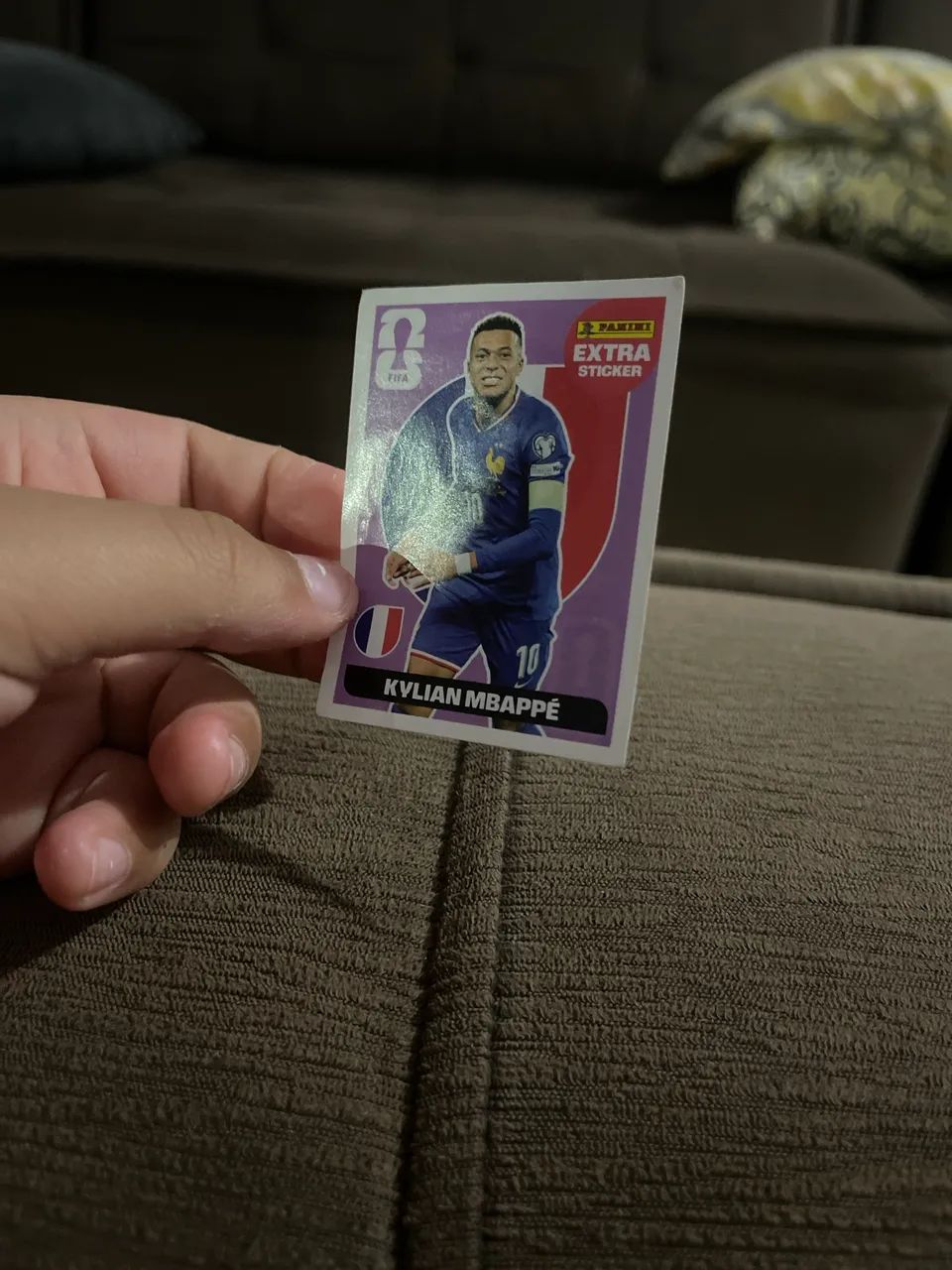 Vende-se figurinhas do KYLIAN MBAPPÉ BORDO - Foto 4