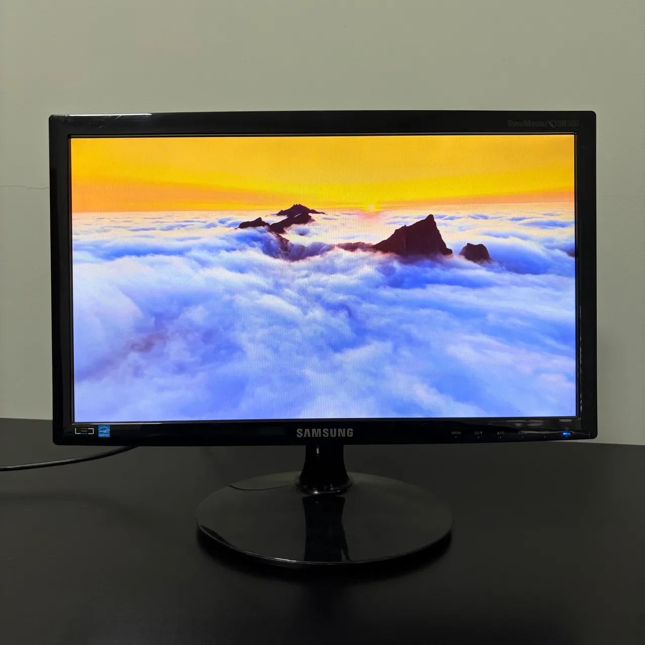 Monitor Samsung 19,5 polegadas VGA escritório trabalho ótimo estado  - Foto 5