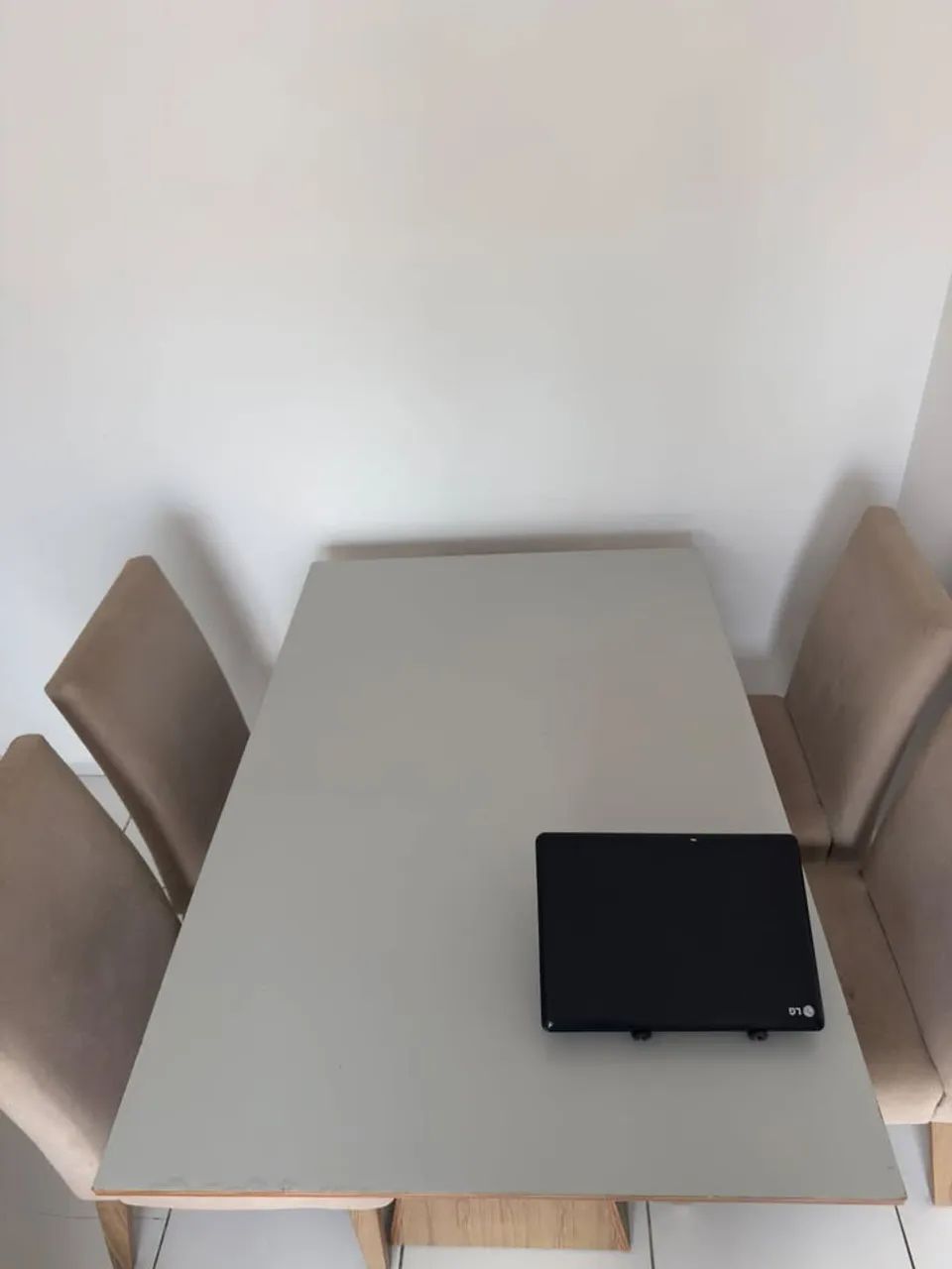 MESA EM MDF BRANCA  - Foto 2
