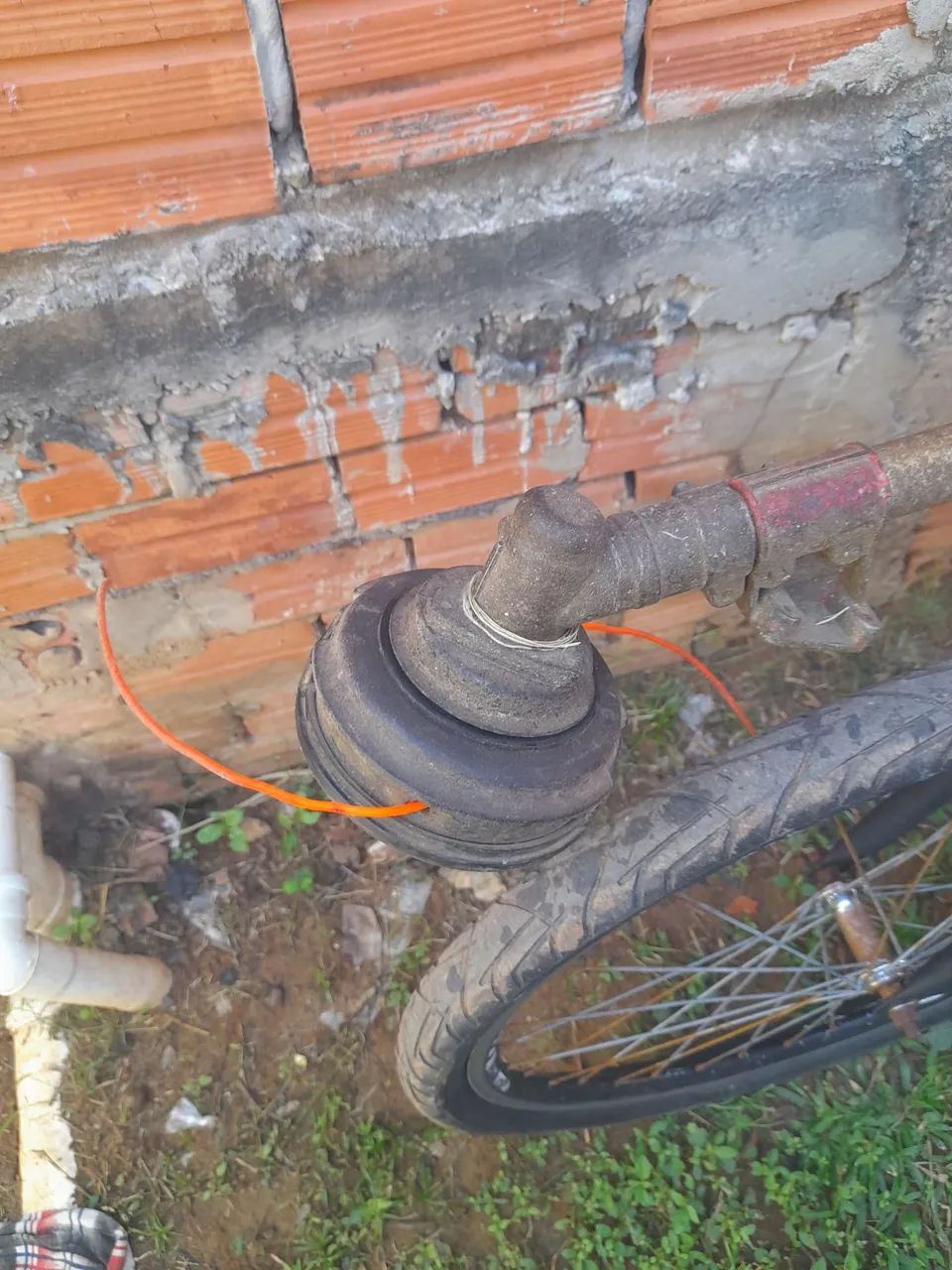 Roçadeira toyama - Foto 2