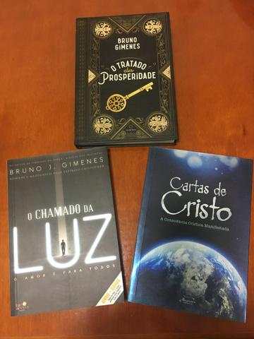 Livros seminovos ótimos!!! O Tratado da Prosperidade, O Chamado da Luz e Cartaz de Cristo
