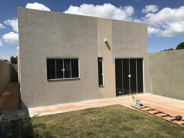 Linda casa de 3 qts, suíte em excelente localização do Setor de Mansões de Sobradinho