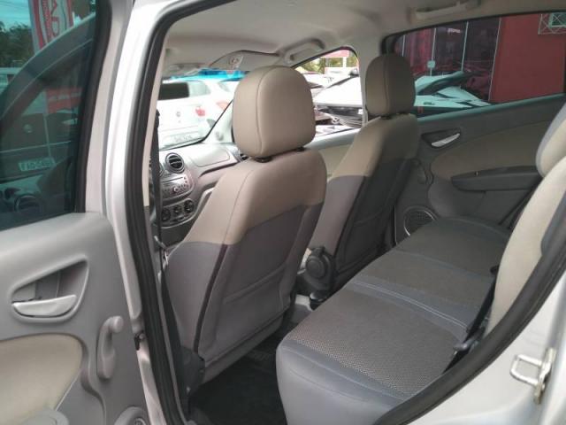 Palio ESSENCE 1.6 16V - Foto 9