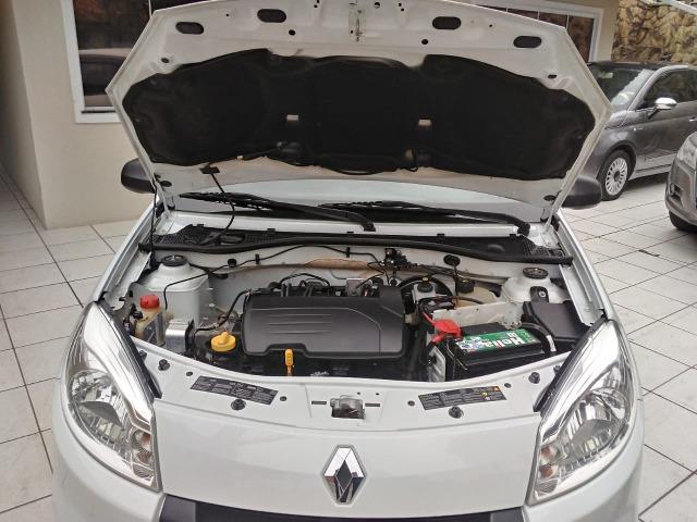 Sandero 2013 expression 1.0,impecável,90mkm,pneus novos,manual e chave copia - Foto 2