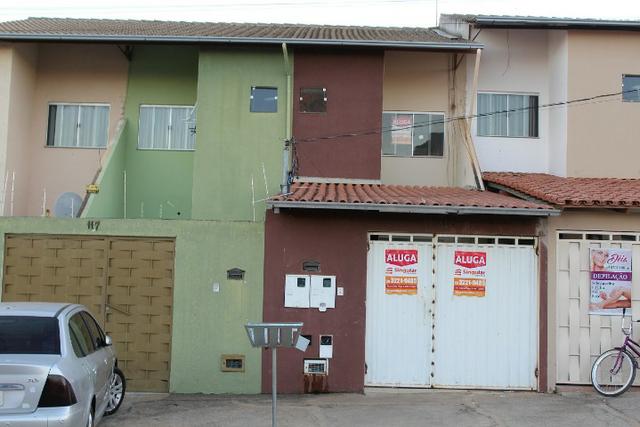 Casa com 02 suítes