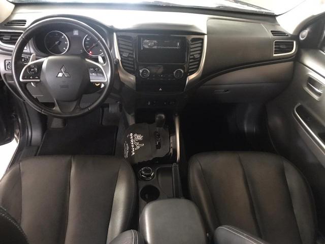 Mitsubichi - l200 triton 2.4 diesel ano 2018 - Foto 9