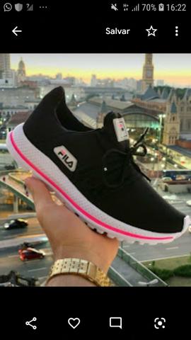 Sapatos masculinos e femininos