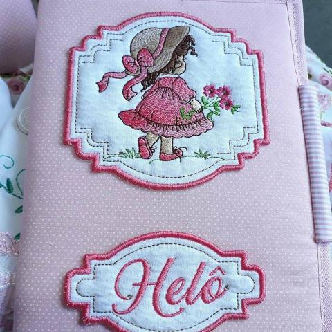 Capa para caderneta de vacina bordada