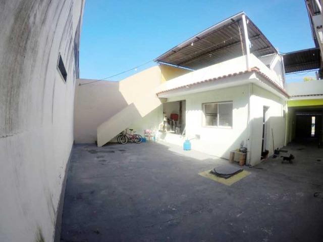 Otima casa com 2 quartos + 3 vagas + Terraço - Foto 2