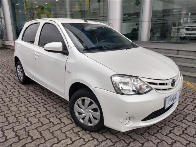 Etios Automático 2017