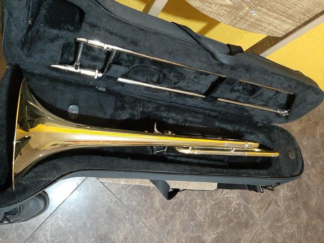 Urgente, Torro, trompete e trombone - Foto 4