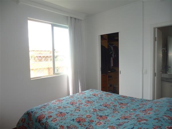 Ótimo Apartamento 3 quartos, prédio revestido, elevador,2 vagas - B.Buritis - Foto 7