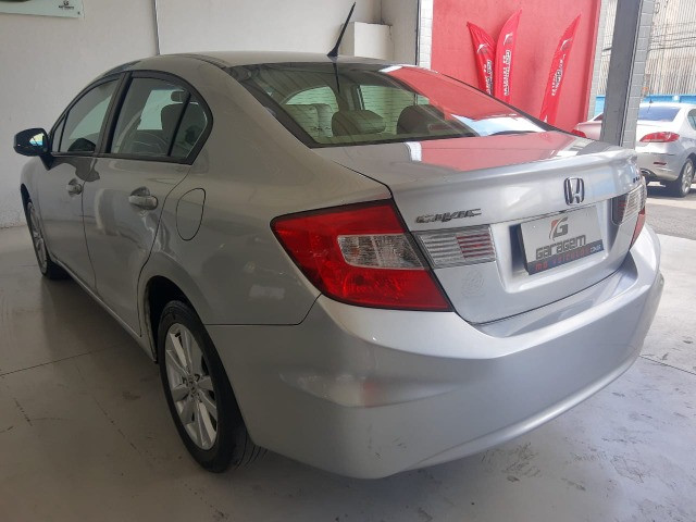 Civic 1.8 LXS Manual 15/16 (Veiculo possui passagem por leilão de financeira ) - Foto 5