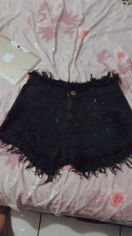 Roupas e calçados Seminovos - Foto 6