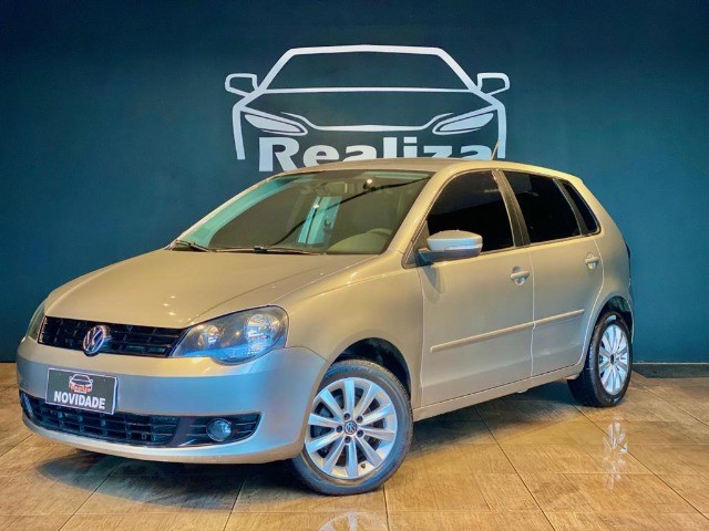 VOLKSWAGEN POLO 1.6 MI 8V FLEX 4P MANUAL ANO 2014