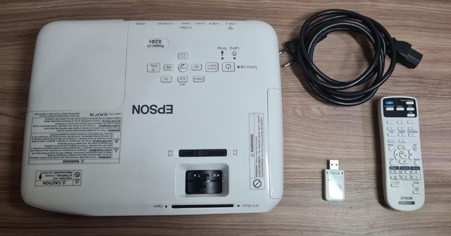 Projetor Epson H553A HDMI WIFI - Áudio, TV, vídeo e fotografia - Casa  Branca, Belo Horizonte 1158697750 | OLX