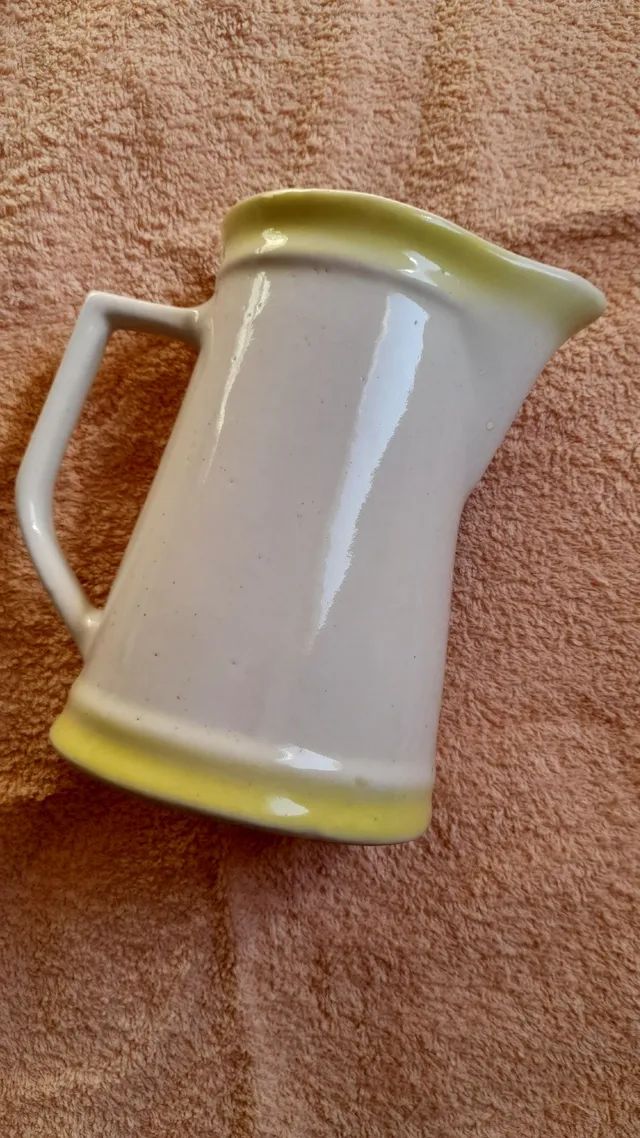 Jarra amarela com tema floral - Foto 2