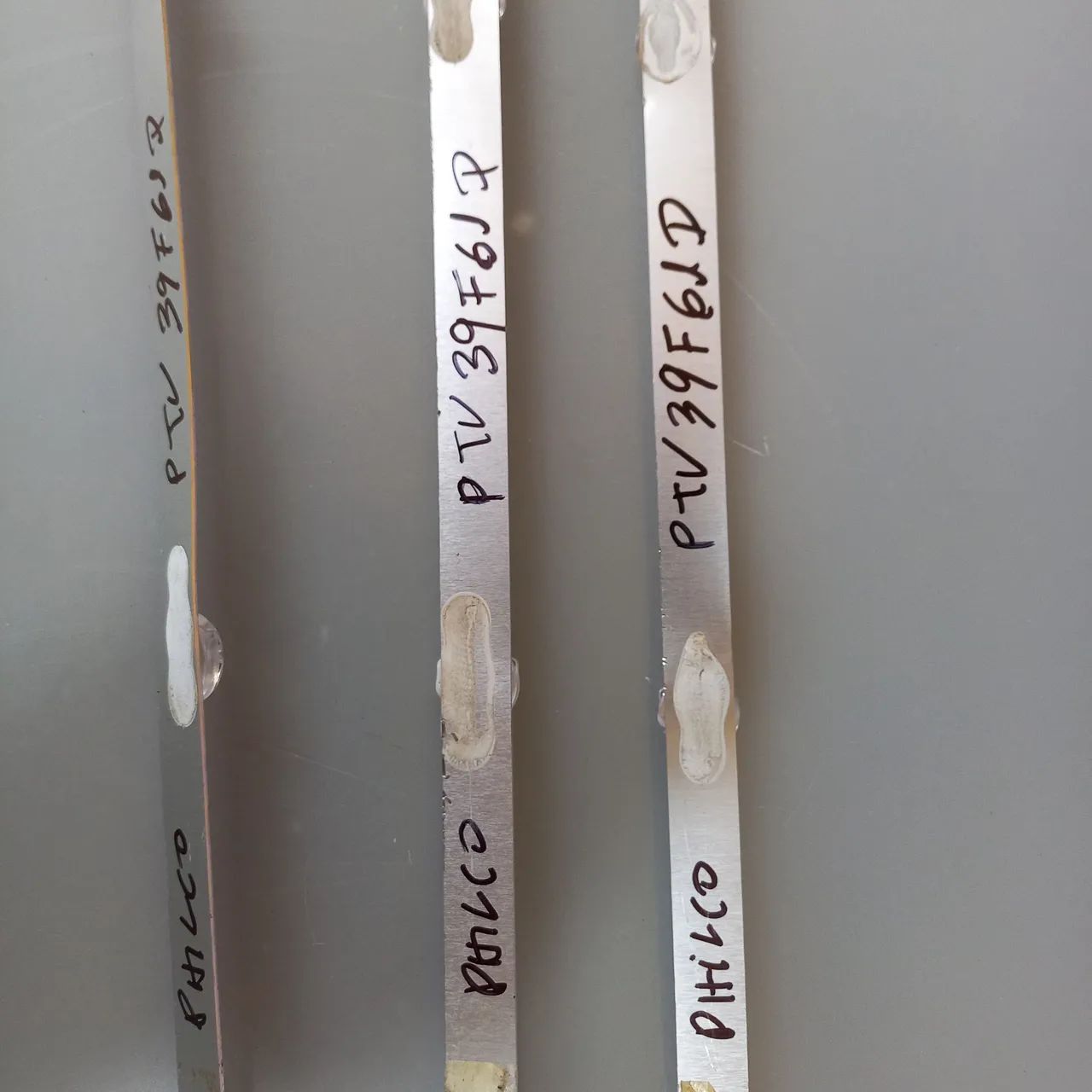 Barra de leds philco PTV39F61D USADO  - Foto 4