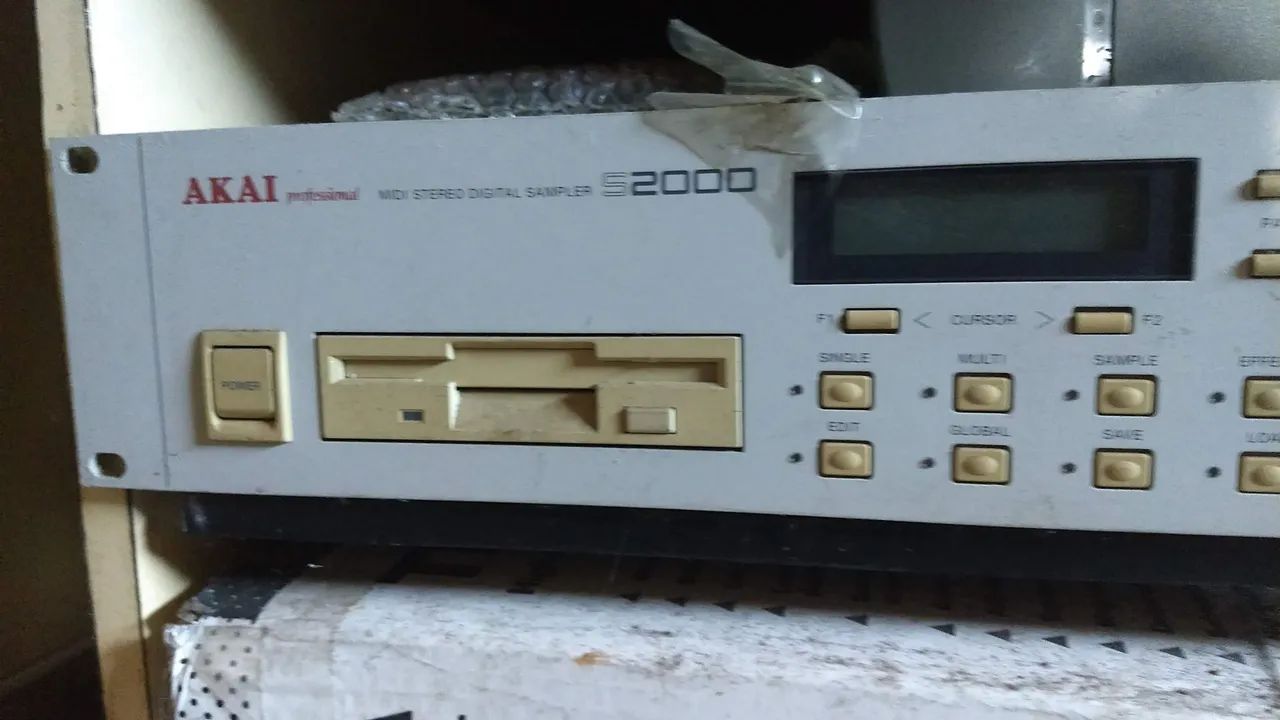 Akai sampler s200065675280677505121