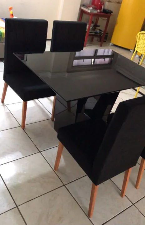 Conjunto Mesa Laca P.R.E.T.A e 4 Cadeiras P.R.O.M.O.Ç.Ã.O - Foto 4