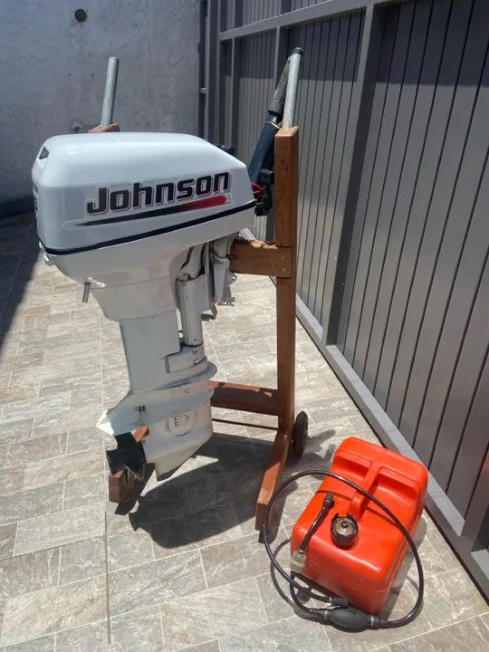 Motor de popa Johnson 2 tempos + MotorGuide + Tanque de Combustível - Foto 7