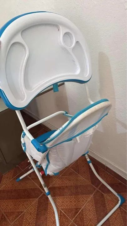 Cadeira de Alimentação Infantil Dobrável