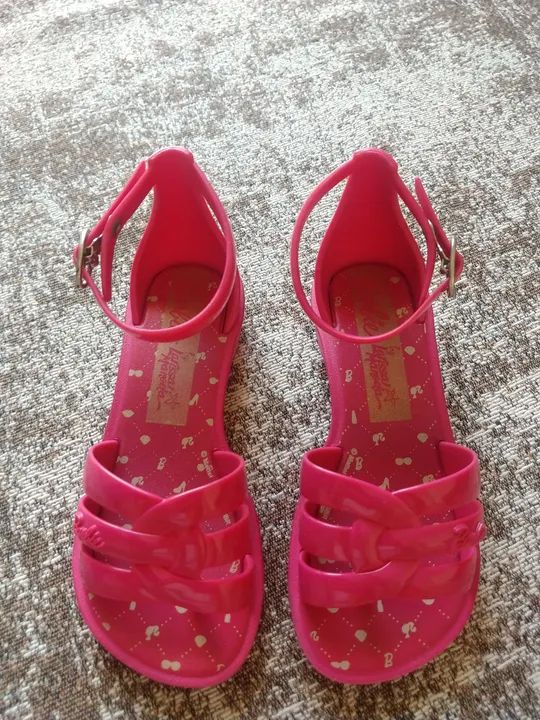 Sandália Grendene Barbie Rosa