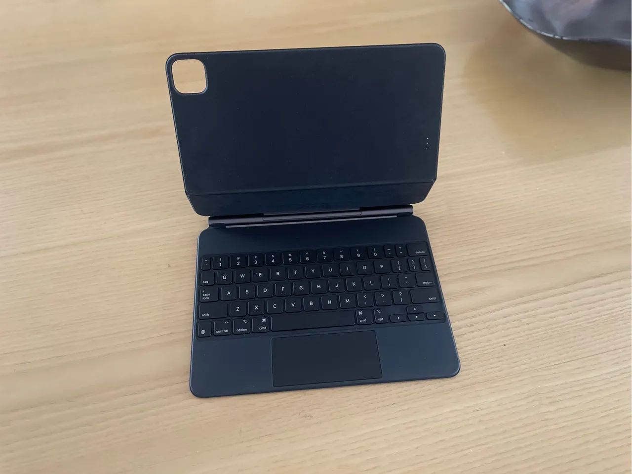 iPad Pro 11 pol 4 geração com teclado e bolsa - 512 GB - Foto 6