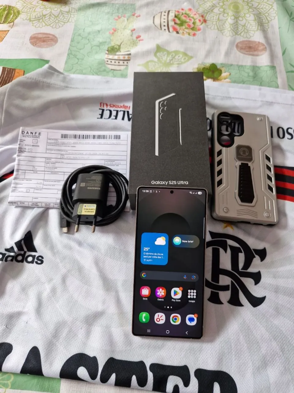 Desapego S25 ultra novo completo 4 meses de uso com garantia impecável