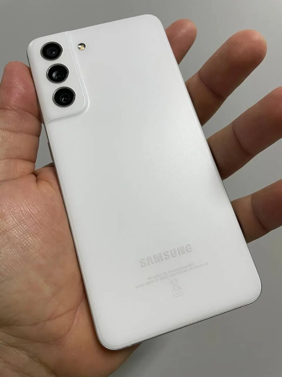 Samsung Galaxy S21 FE  5G 8/256gb Branco Única dona 12X no cartão VENDO/TROCO - Foto 2