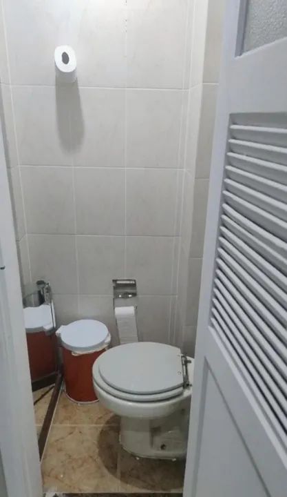 Quarto por temporada,com banheiro compartilhado,próximo ao Copacabana palace - Foto 4