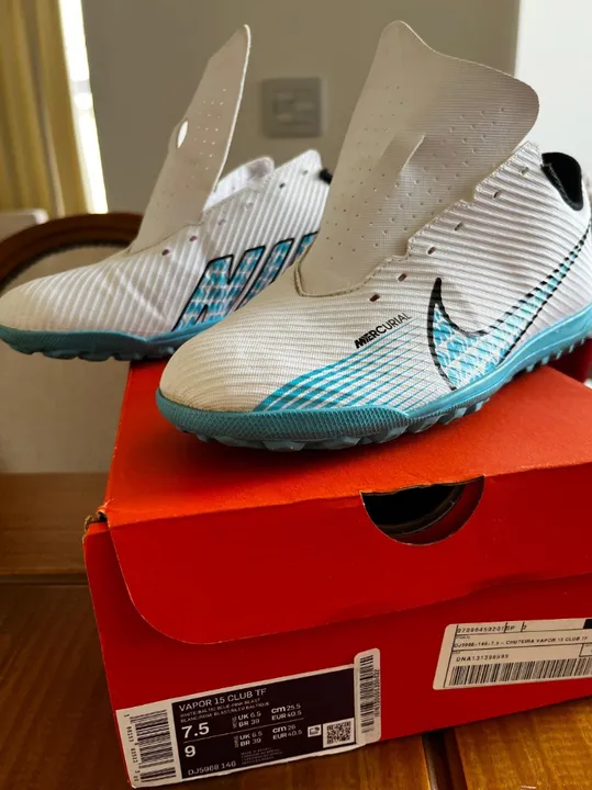 Chuteira Nike Vapor 15 Club TF - Tamanho 7.5