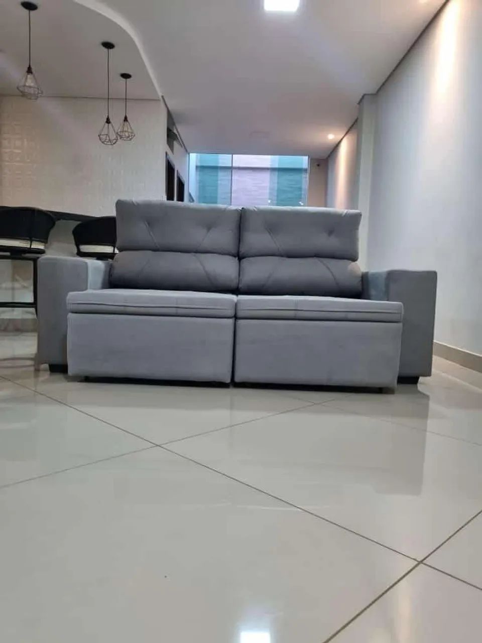 Sofá Cinza Moderno - Conforto e Estilo para sua Sala