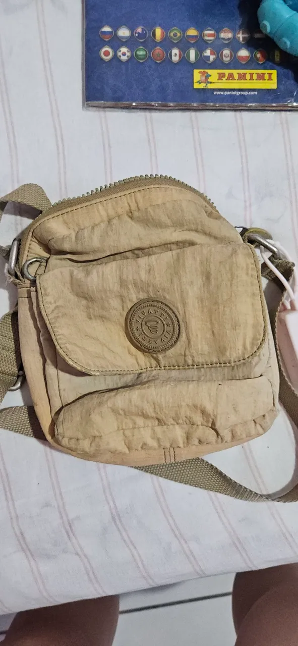 Bolsa de ombro bege material extremamente resistente