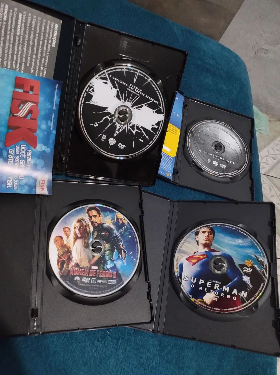 4 DVDs de filmes de super-heróis - Batman, Homem de Ferro e Superman - Foto 4