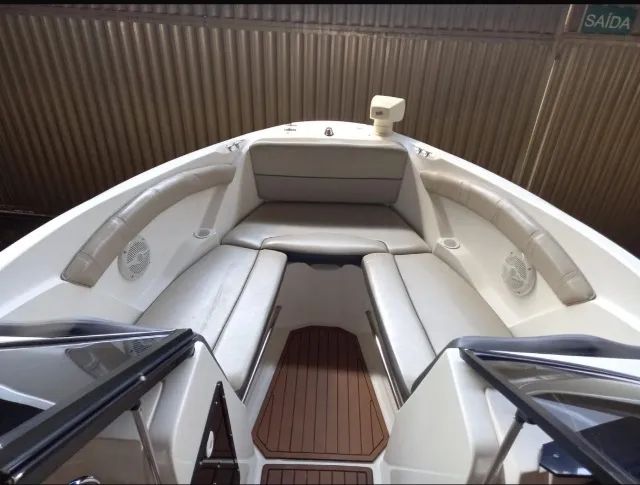 Lancha Ventura 23 motor Yamaha 200hp ano 2018 homologada 12 + 1 - Foto 3