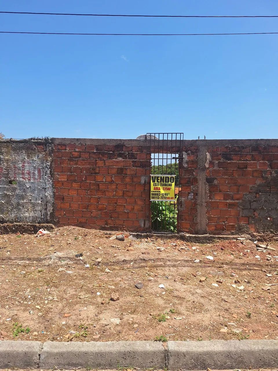 Terreno enfrente a escola militar