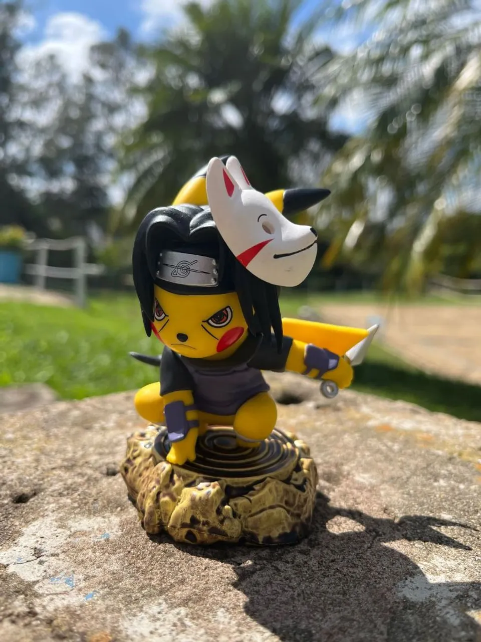 Figura de Ação Naruto Pikachu Itachi Akatsuki