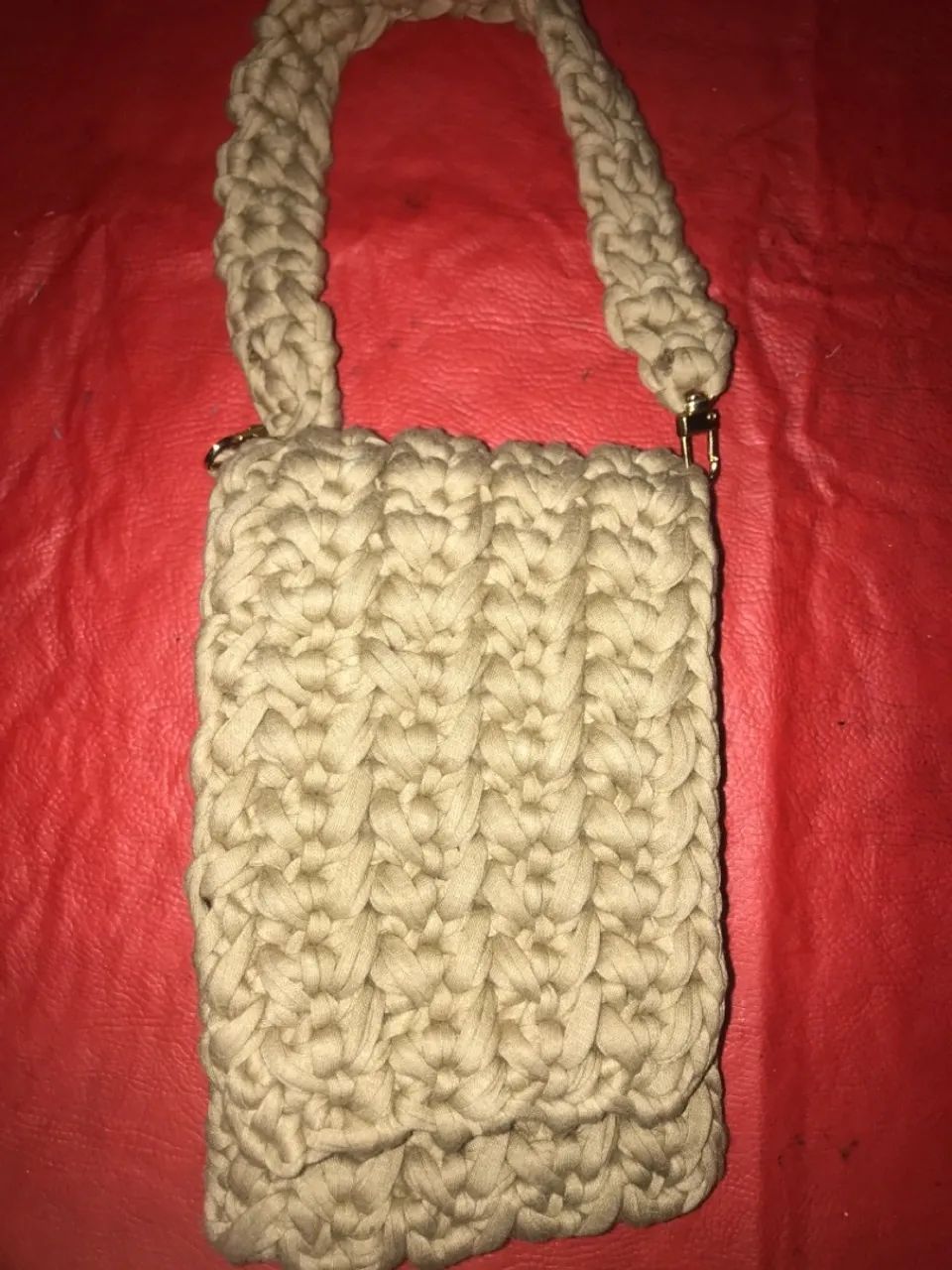 Bolsa de mão em Crochê Cor café com leite