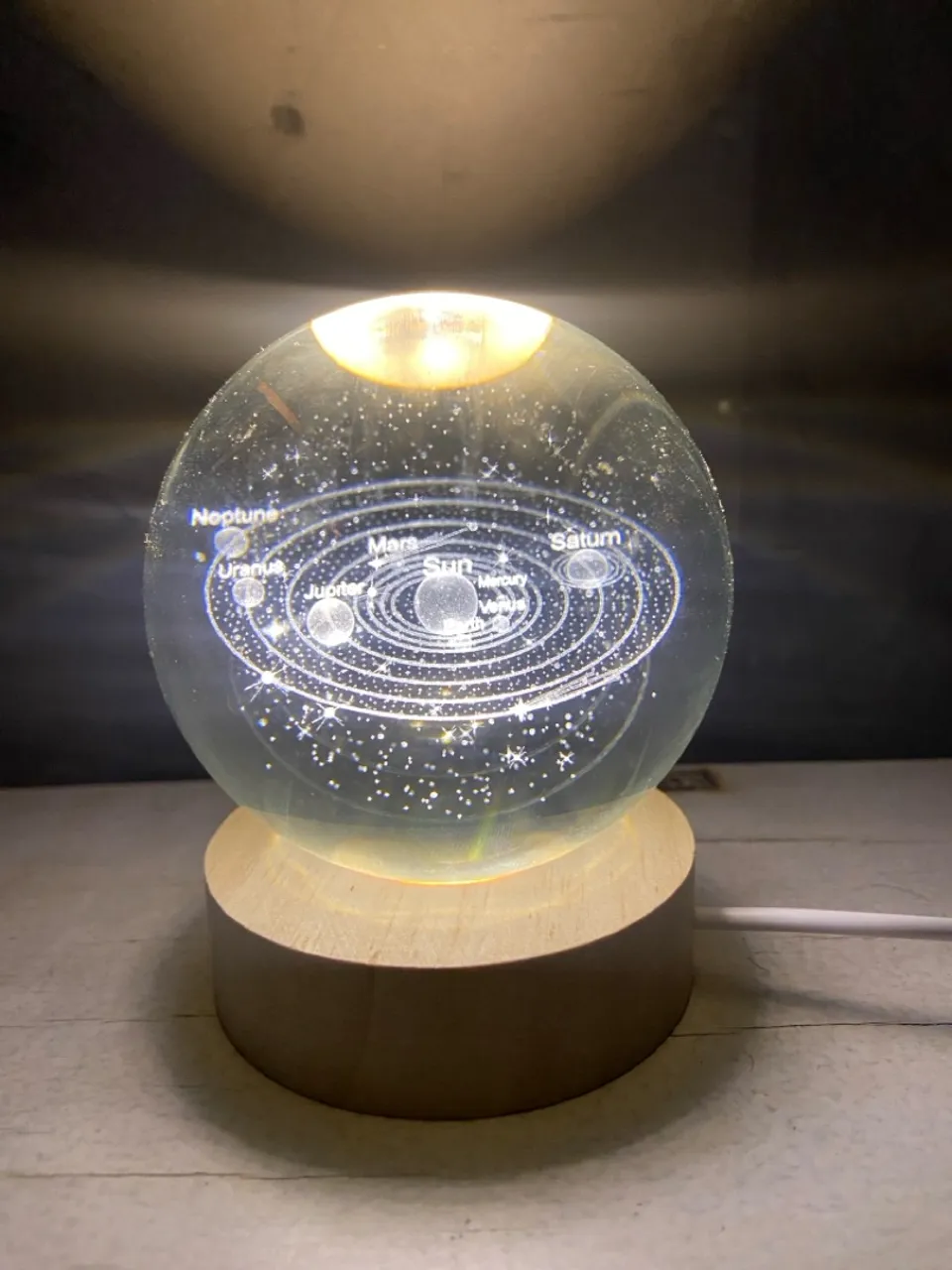 Luminária de mesa sistema solar