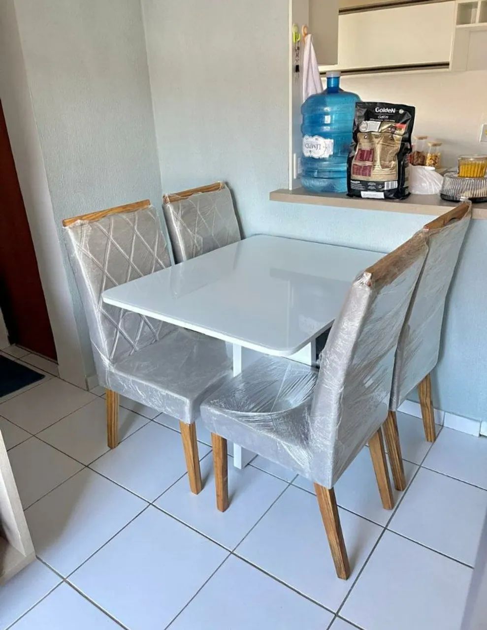 Mesa de Jantar Elegante com Cadeiras - Foto 3