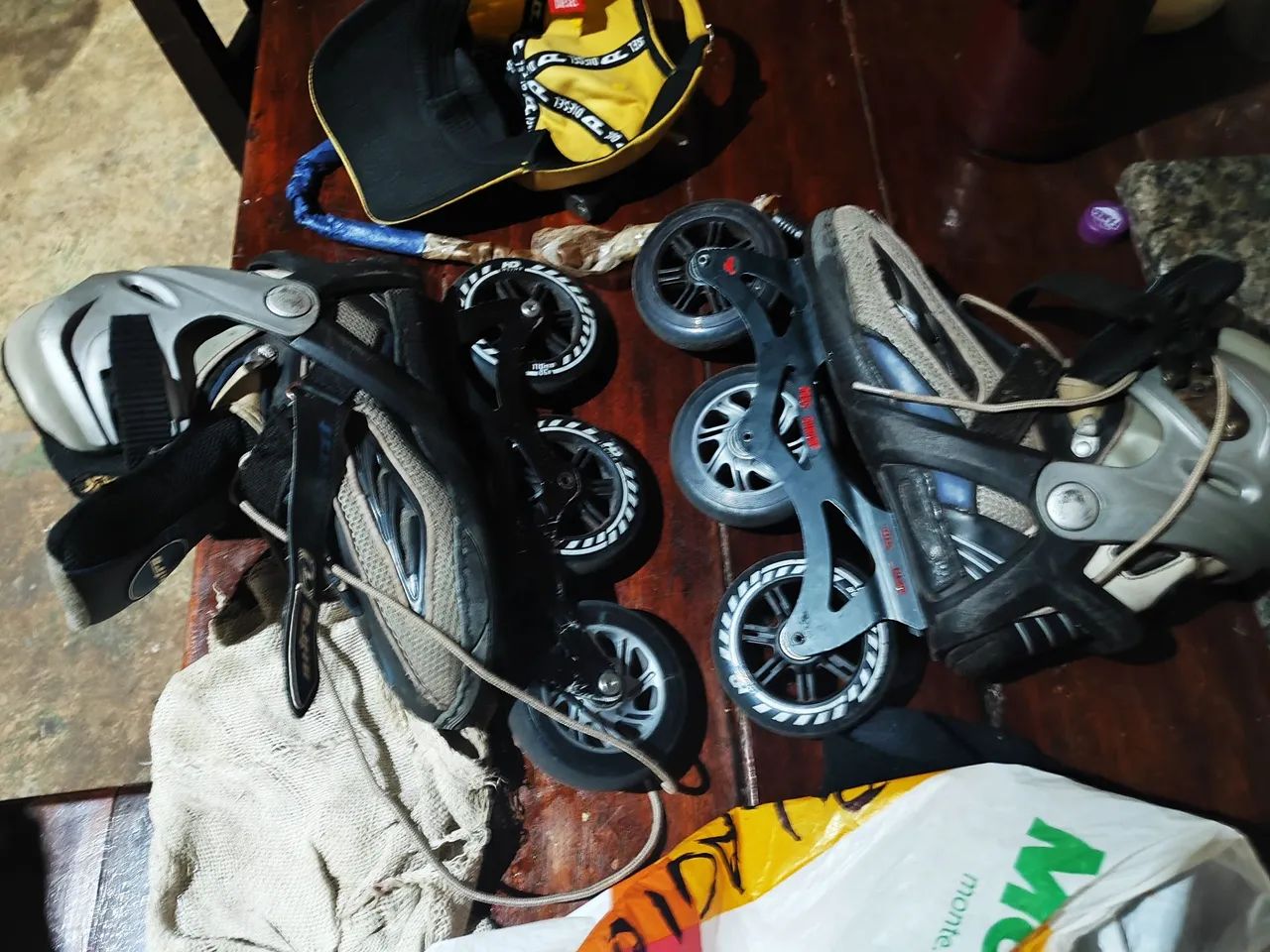 Vendo patins Nitro,bem conservado,as rodas estão boa, e já vai lubrificadl