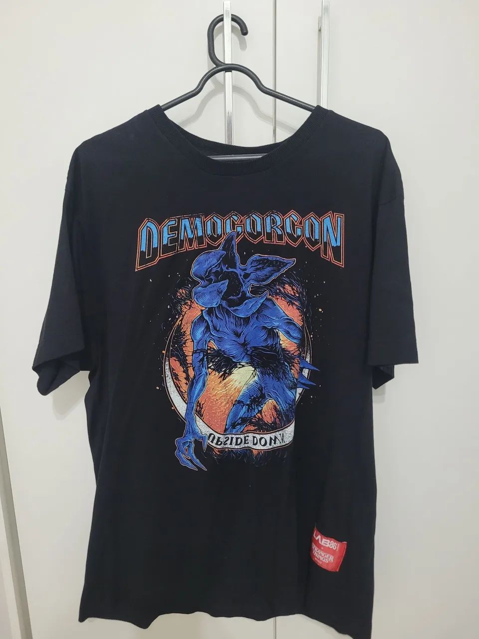 Camiseta Colcci LAB86 Stranger Things Demogorgon