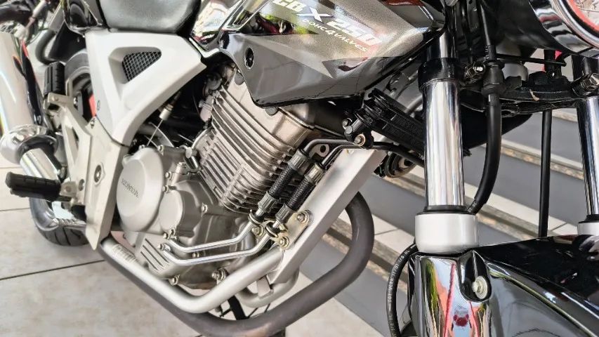 Honda Cbx 250 Twister 2008 raridade toda original muito bem conservada - Foto 3