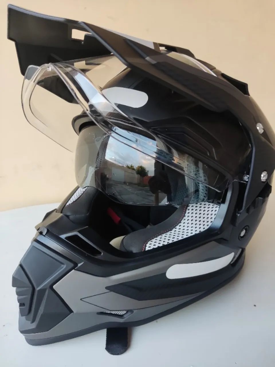 Capacete Helt Cross Vision Titaniun Tam 62 - NOVO - Foto 4