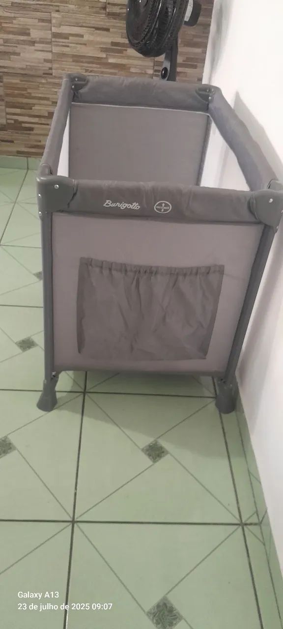 Berço vira chiqueirinho portátil burigotto  - Foto 4