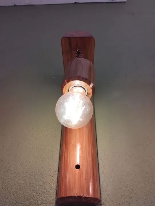 Luminária de Parede em Madeira - Foto 6