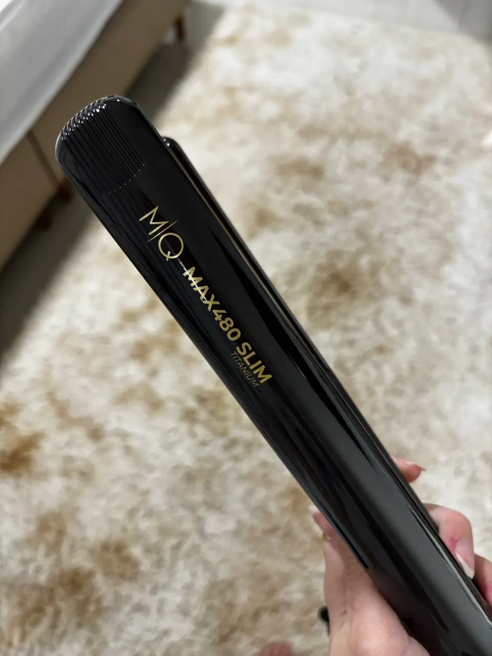 Chapinha de cabelo MQ Professional Hair Styling Max480 Slim Titanium preta