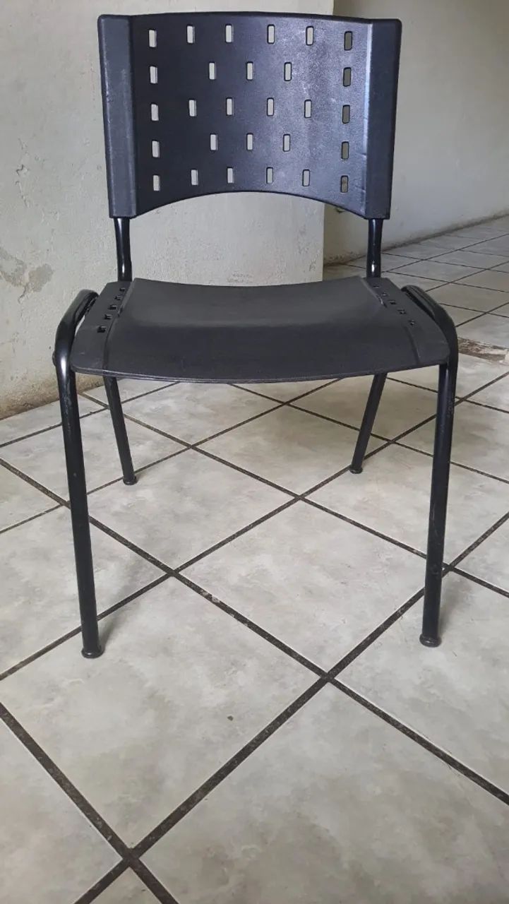 Jogos de mesa com 4 cadeiras , super resistentes, barato - Foto 4