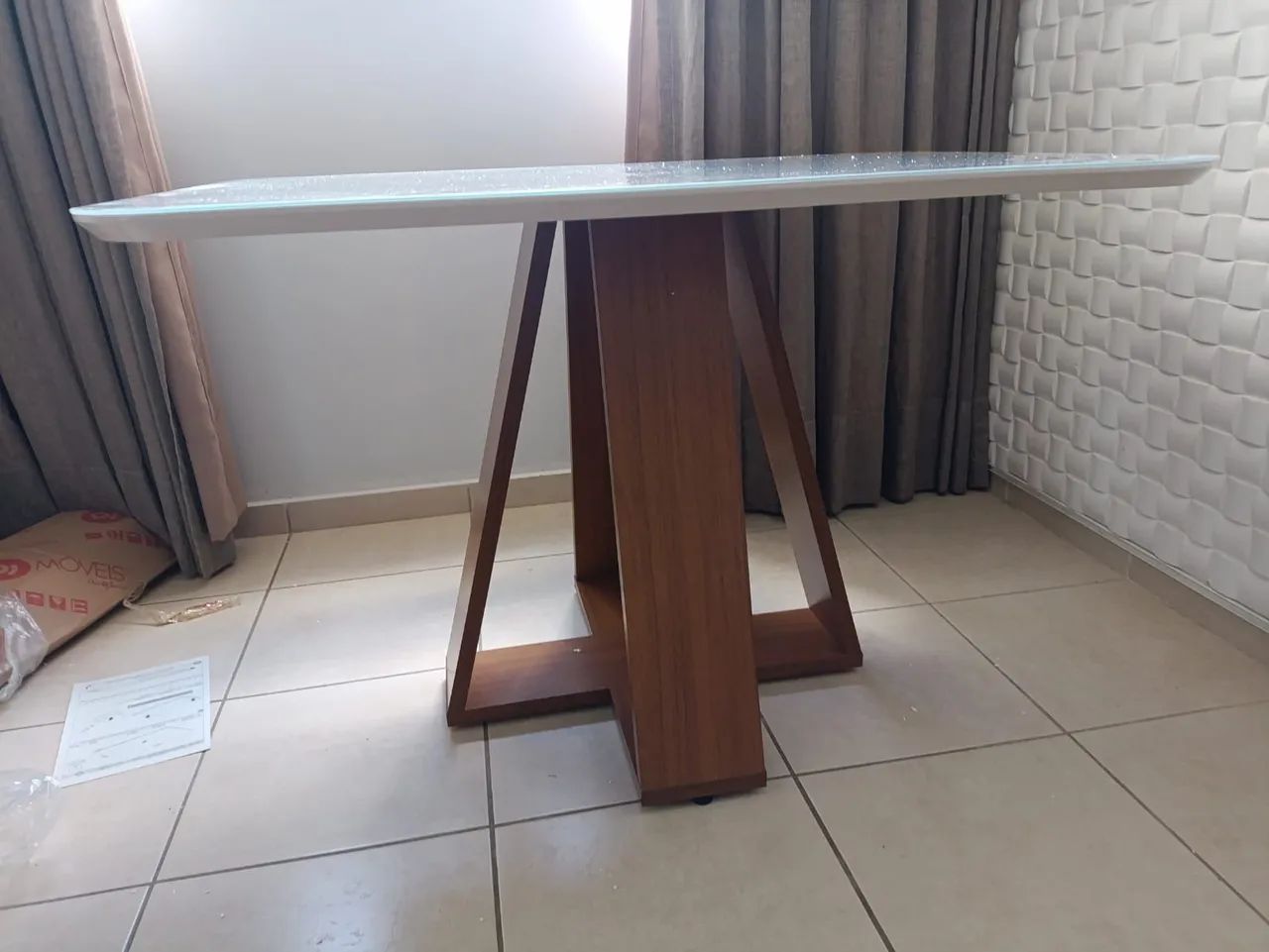 Mesa de Jantar 4 Cadeiras -Linda e Moderna Veludo ou linho  - Foto 4